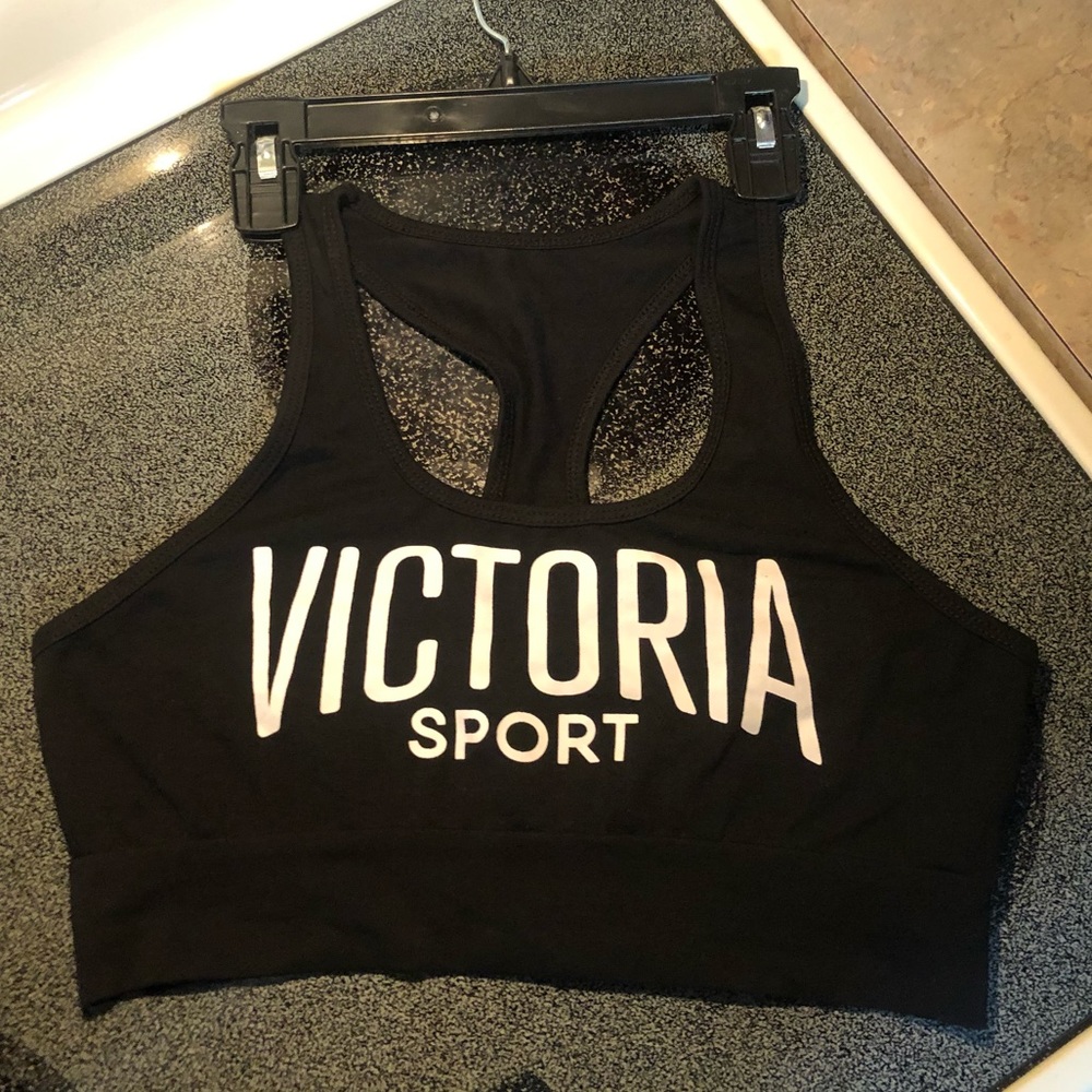 ❤️2 Sports Bras - Picture 3 of 4